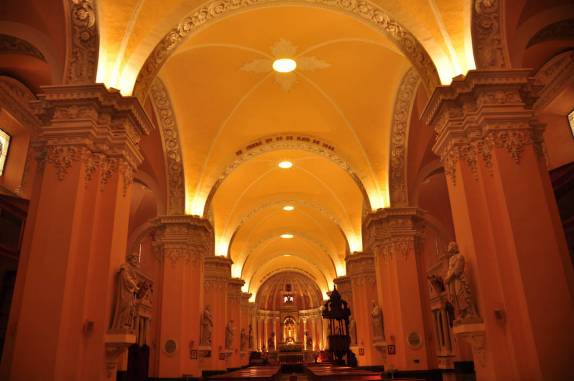 Interior da catedral de Arequipa - Peru